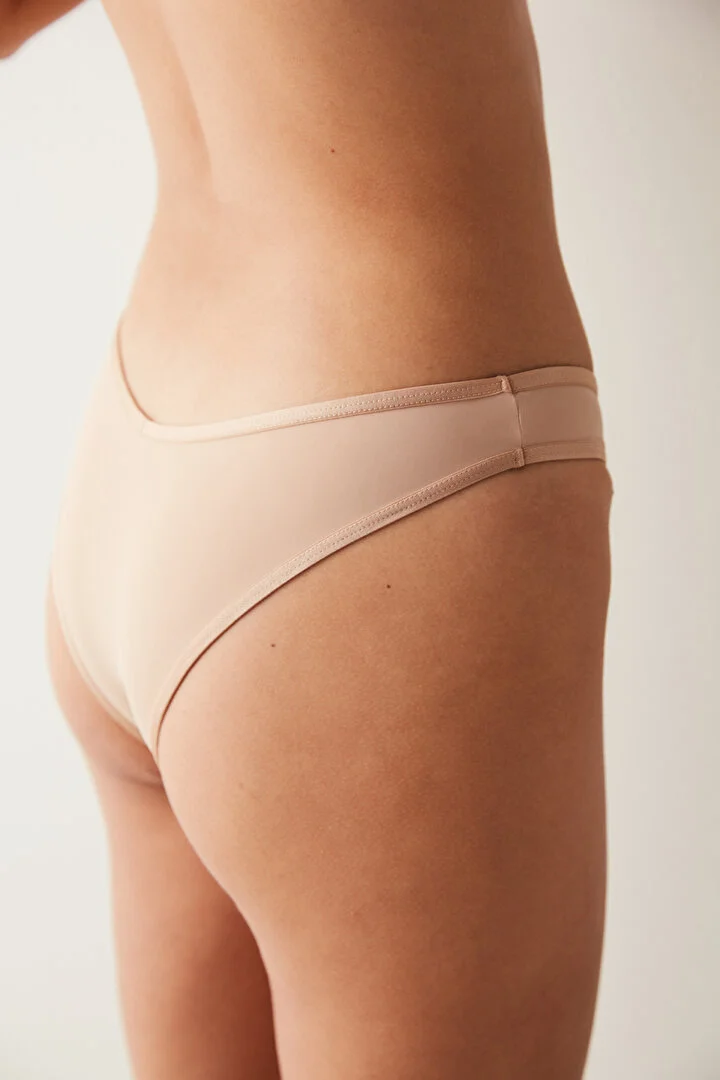Mikro V Kesim Bej Brazilian Külot